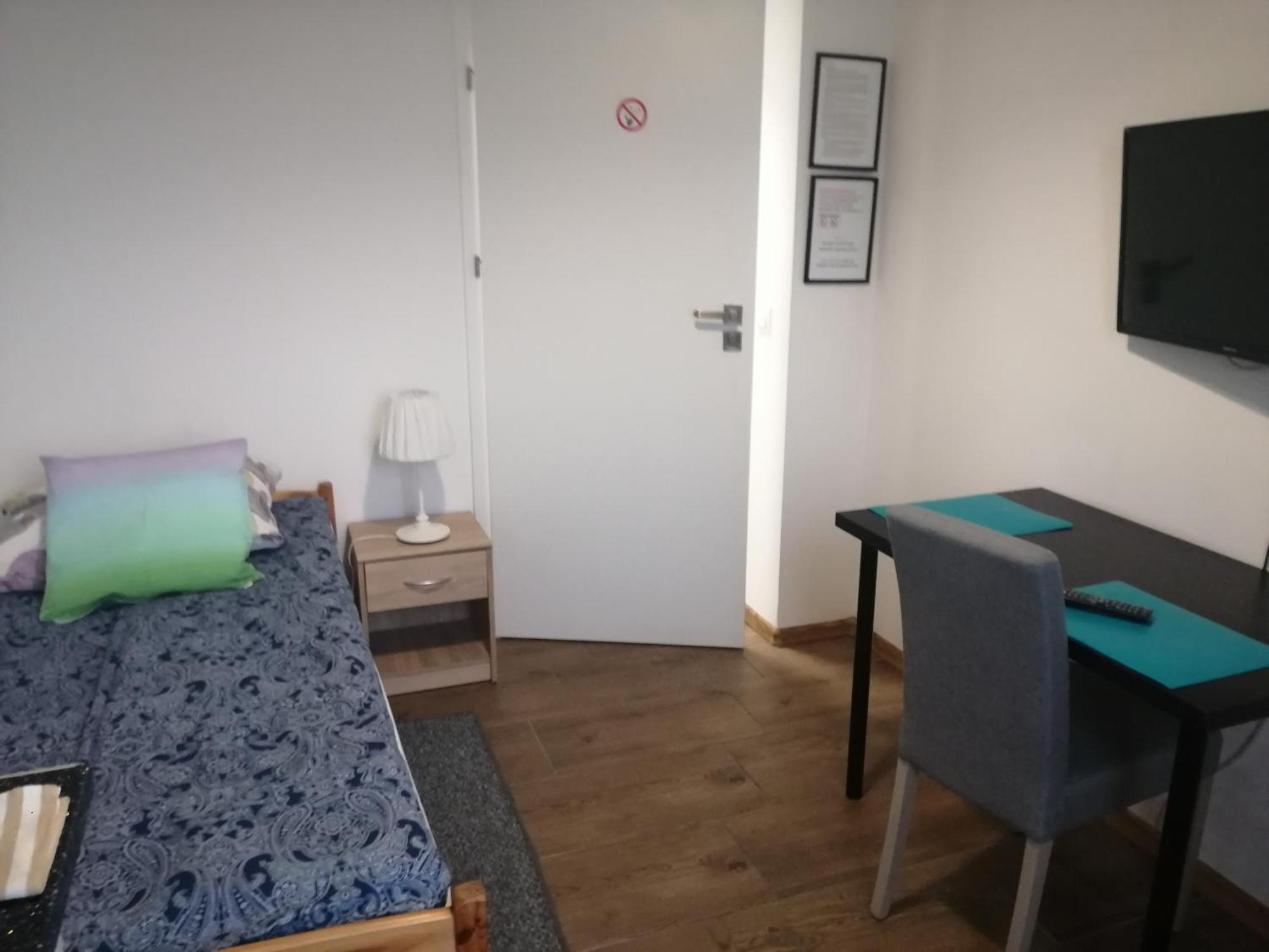 Pokoje - Studio Gliwice I Przy Onkologii Chambre photo